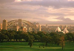 Sydney at dawn.  &copy; ADAMS / HANSEN STOCK PHOTOS