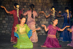 19B 6561   Cultural show, Ananda in the Himalayas.  &copy; ADAMS / HANSEN STOCK PHOTOS