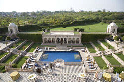 Oberoi Amarvilas resort hotel, Agra, India.  &copy; ADAMS / HANSEN STOCK PHOTOS