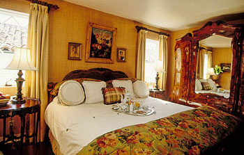 Bed & Breakfast Inn at La Jolla.   &copy; ADAMS / HANSEN STOCK PHOTOS