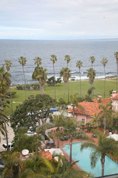 La Valencia's pool overlooks Scripps Park and the ocean in La Jolla.  &copy; ADAMS / HANSEN STOCK PHOTOS