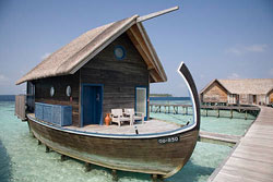 7181 Dhoni loft suite, Cocoa Island Resort. © ADAMS / HANSEN STOCK PHOTOS