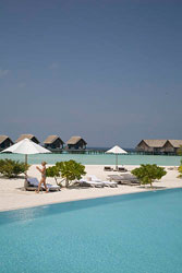 7225 Cocoa Island Resort. © ADAMS / HANSEN STOCK PHOTOS