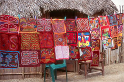 Molas for sale in Playon Chico. © ADAMS / HANSEN STOCK PHOTOS